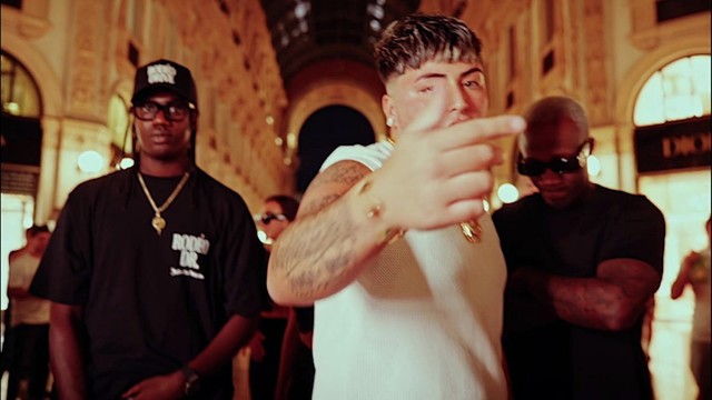 Vale pain - WOW (Official Video)