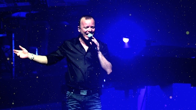 Gigi D'Alessio - Torna a Surriento