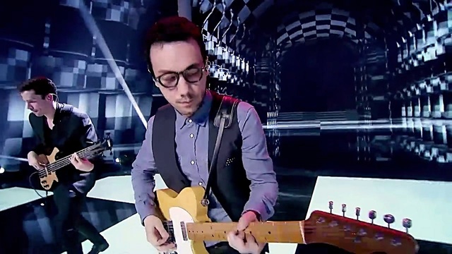 阿力普 - 青春舞曲 (签约歌手 第一期)