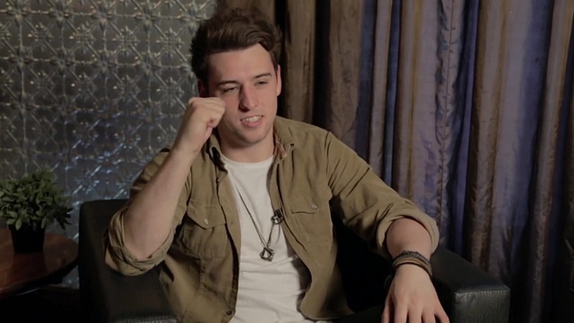 Taylor Henderson - Taking Back (Commentary) (Live)