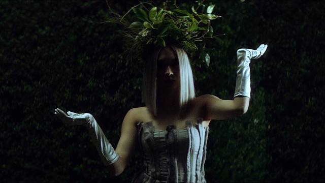 NIKI - NIGHTCRAWLERS