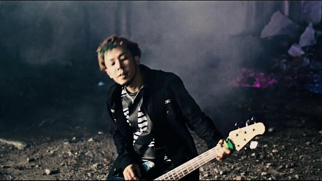 Knock Out Monkey - Louder