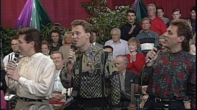 Bill & Gloria Gaither - Stand Up For What I Stand For (Live)