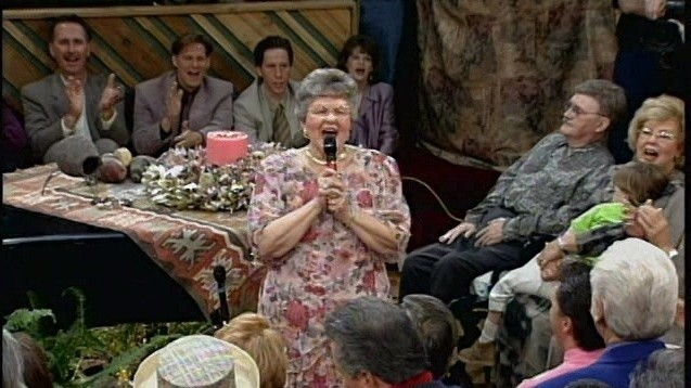 Bill & Gloria Gaither - I Am in His Care (Live)