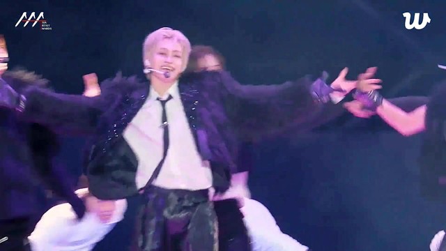 TWS - Head Shoulders Knees Toes + OVERDRIVE (2025 AAA颁奖典礼现场)