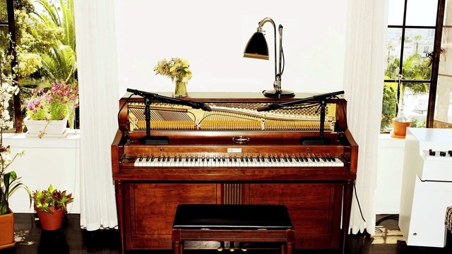 Charlotte Gainsbourg - A Kiss Goodbye featuring Charlotte Gainsbourg, Devonté Hynes and Sampha