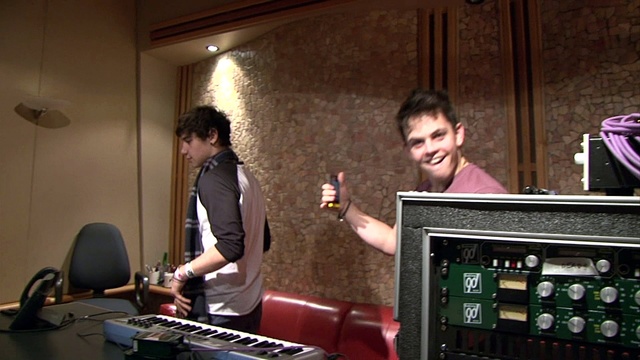 The Janoskians - In The Studio
