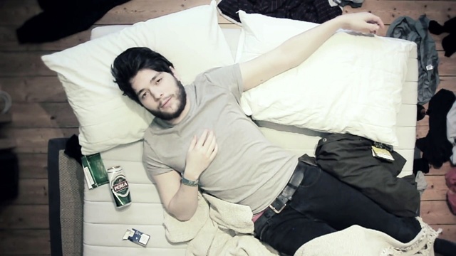 Bellevue Days - Ripped Jeans