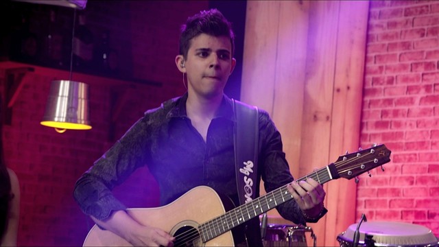 Guilherme - Beijando de Olho Aberto