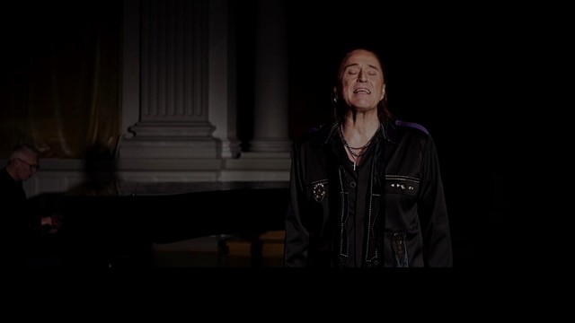 Tommi Läntinen - Suudellaan