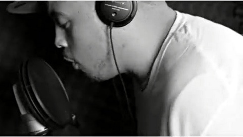 Bizzle - Like This (Over Classic Dr. Dre's Beat) [In Studio Performance] [Unsigned Hype]