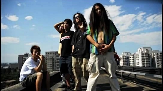 左右乐队 - 别让梦醒来 (音频版)