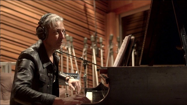 Jeff Goldblum & The Mildred Snitzer Orchestra - Let's Face The Music And Dance