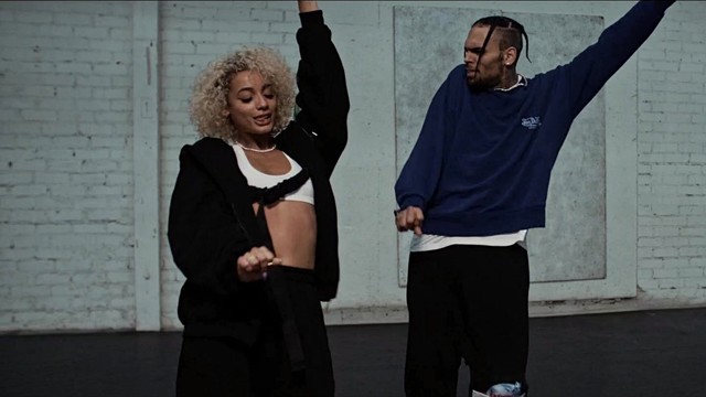 DaniLeigh - Easy (Remix)