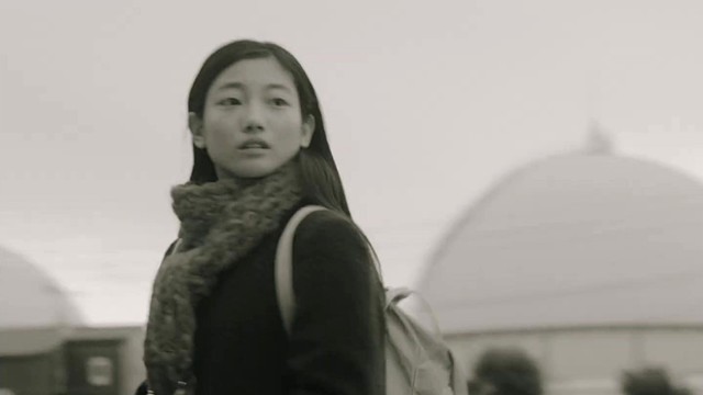 岡田拓郎 - 遠い街角 (Feat. 優河)