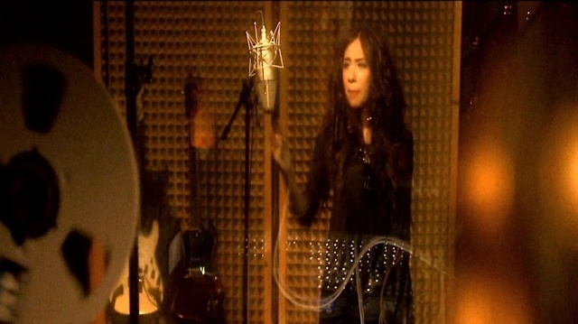 Jenniffer Kae - Do You Love Me?