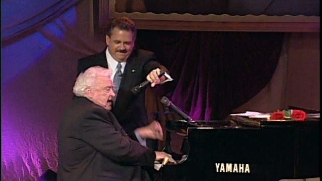 Bill & Gloria Gaither - Telling My Blues Goodbye (Live)