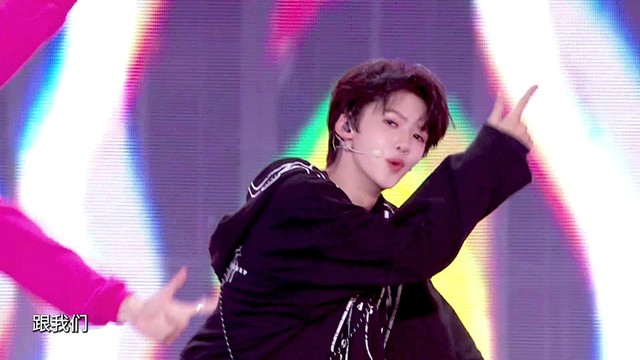 TF家族-官俊臣 - Ba Ba Ba (TF家族2026新年音乐会「荣耀」现场)