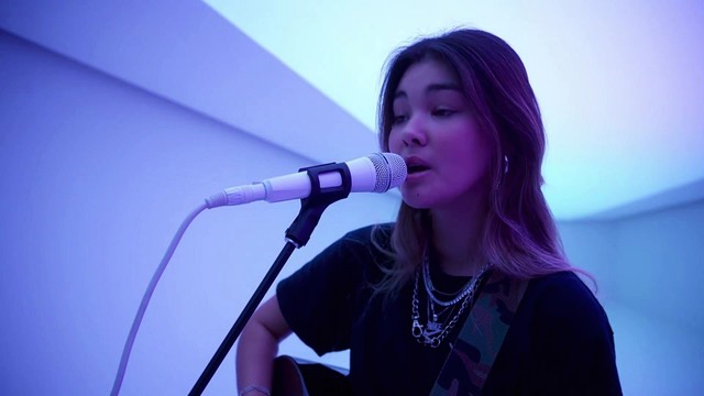 Audrey Mika - Y U Gotta B Like That (Live On Vevo DSCVR)