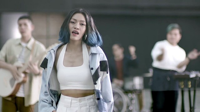 Klear - ทัชที่ดีต่อใจ 