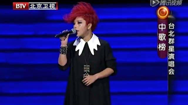 莫艳琳 - 我不能哭（第20届中歌榜年度盛会） (Live)