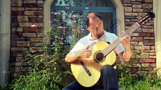 北京爱乐吉他室内乐团 - 大师们 (Live)