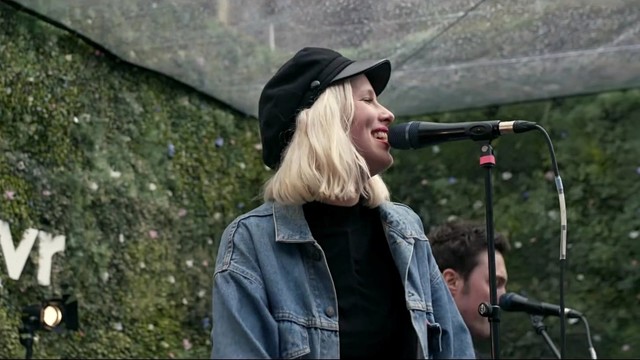 Dagny - Wearing Nothing (Live At Vevo dscvr)