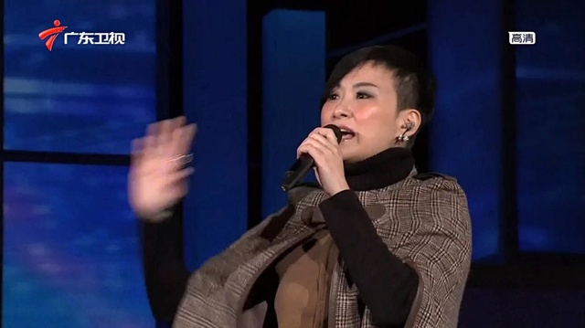 汤宝如 - 缘分的天空 & 绝对是个梦 广东卫视 2012跨年晚会现场版 (Live)