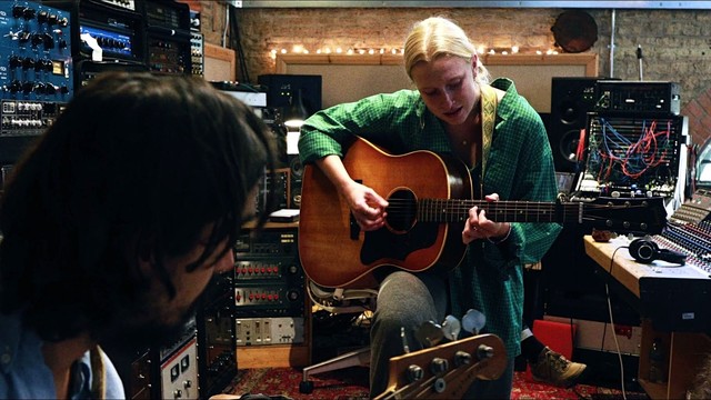 Billie Marten - I Can't Get My Head Around You