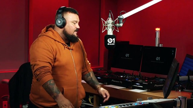 Kabaka Pyramid - Fire In The Booth