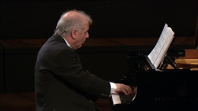 Thomas Quasthoff - Schubert: Winterreise, D. 911 - 13. Die Post (Live)