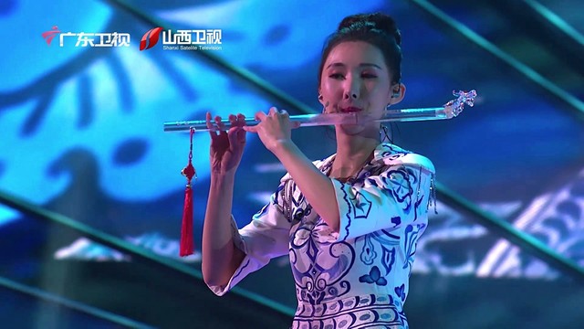 女子水晶乐坊 - 弯弯的月亮 (国乐大典 第1期)