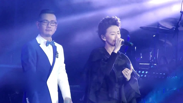 孙燕姿 - 逆光 (李偲菘、李伟菘30周年作品音乐会)