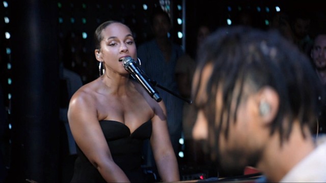 Alicia Keys - Show Me Love (Live)