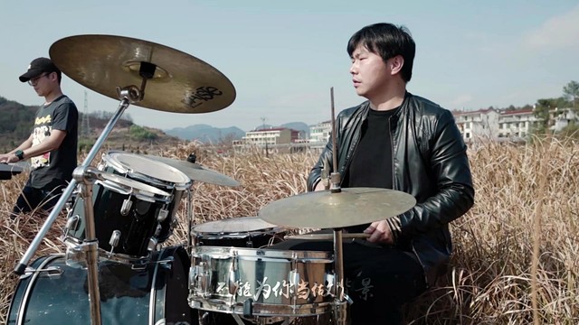 肖雅凑凑 - 一光年