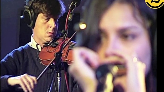Mazzy Star - Flowers in December (Live On 2 Meter Sessions 1996/11/6)