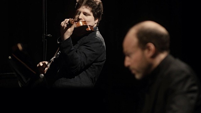 Augustin Hadelich - Kroll: Banjo and Fiddle
