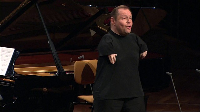 Thomas Quasthoff - Schubert: Winterreise, D. 911 - 17. Im Dorfe (Live)