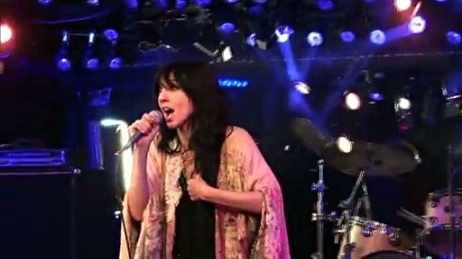 Nico Vega - Gravity (Live)