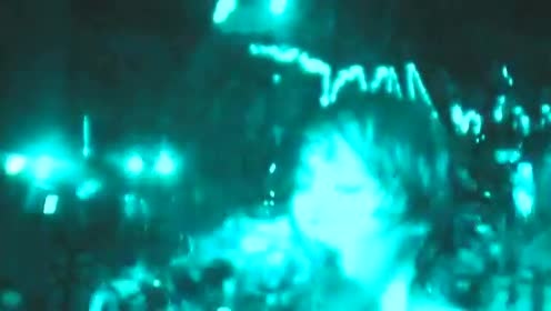 Yeah Yeah Yeahs - Isis (Live)