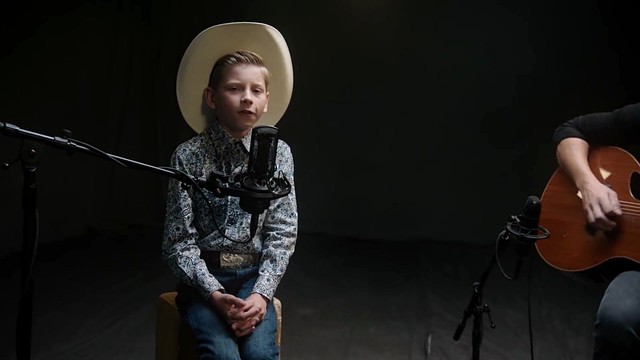 Mason Ramsey - Famous (Live)