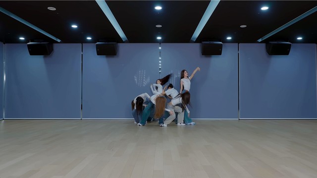 izna - 'TIMEBOMB' Dance Practice (舞蹈版)