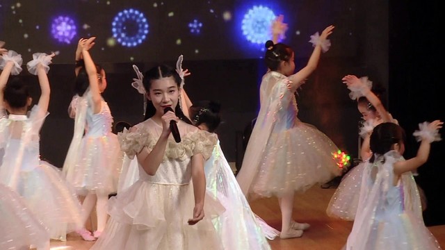 王婉卿 - 春天的翅膀