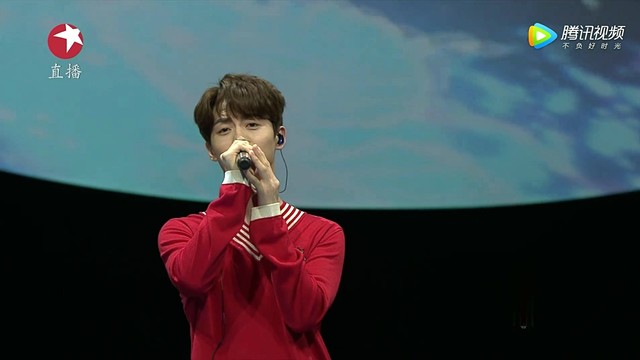 马天宇 - 我只在乎你 + 手花 (“梦圆东方”2018东方卫视跨年盛典)