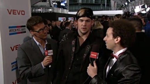 James Durbin - 2011 Red Carpet Interview (American Music Awards)
