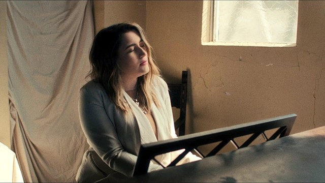 Rosa Linn - Never Be Mine (Official Video)