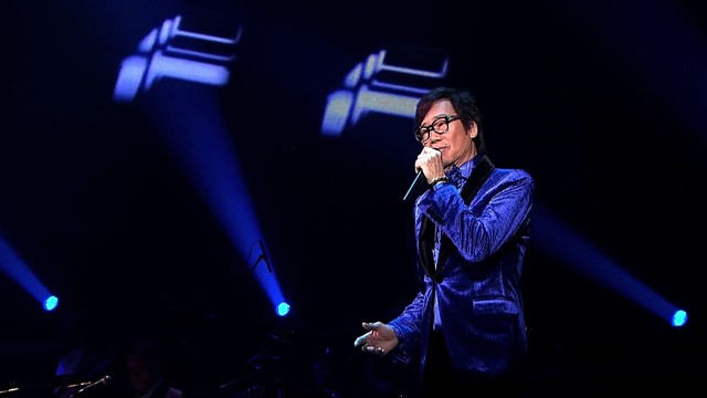 彭健新 - 借来的美梦 (Live)