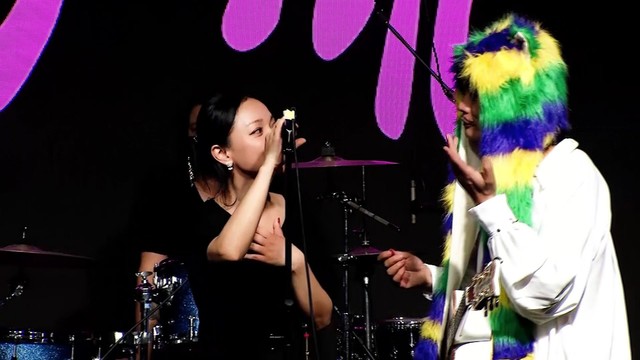 周迅 - 即兴表演：夜来香 (“ONE NIGHT给小孩”公益演出)