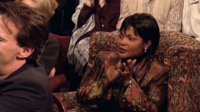 Bill & Gloria Gaither & Their Homecoming Friends - Somebody's Prayin' (Live)