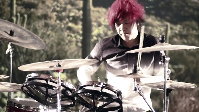 Knock Out Monkey - Greed (《名侦探柯南》TV动画第744-756集片头曲)